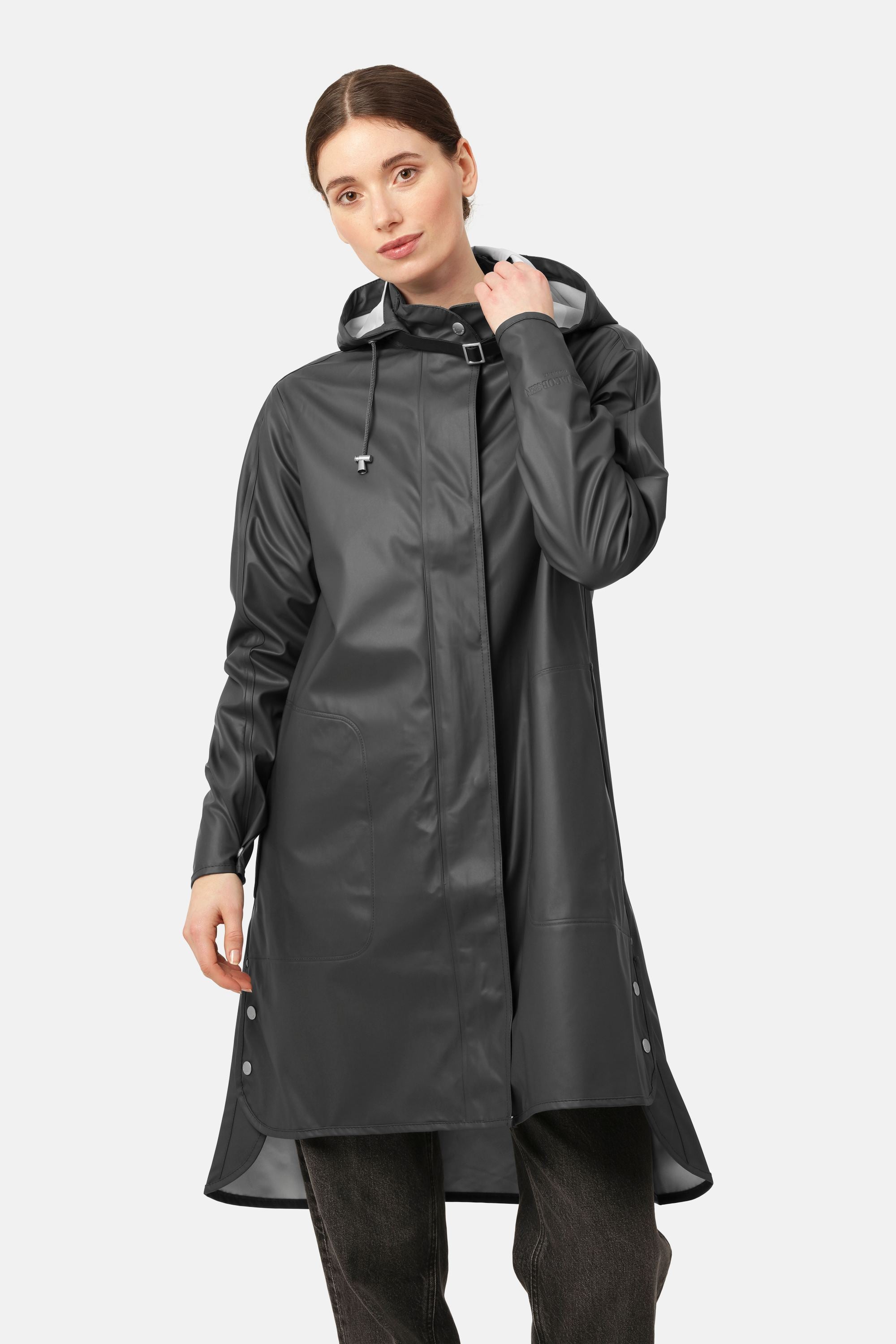 Light Raincoat - Dark Shadow